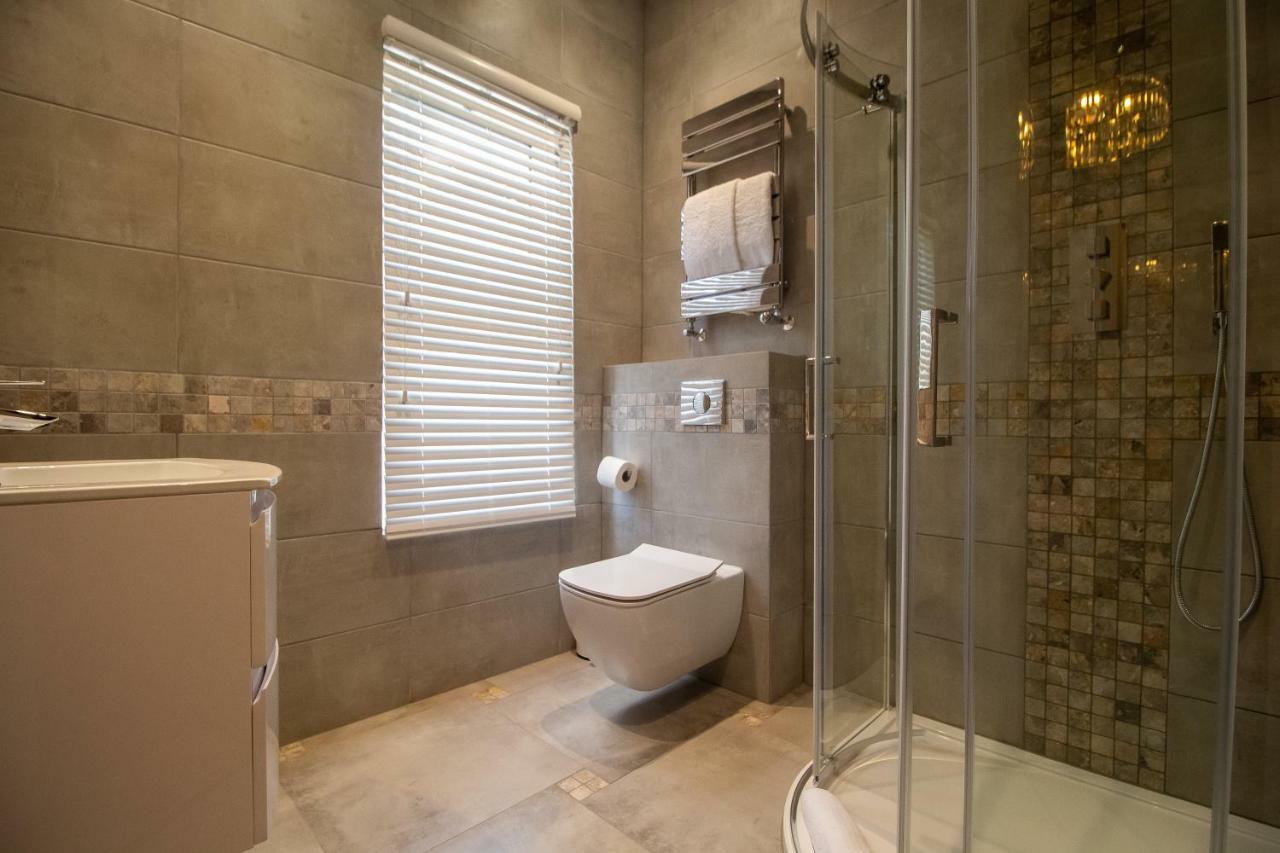 Signature Suites Peterborough Eksteriør bilde