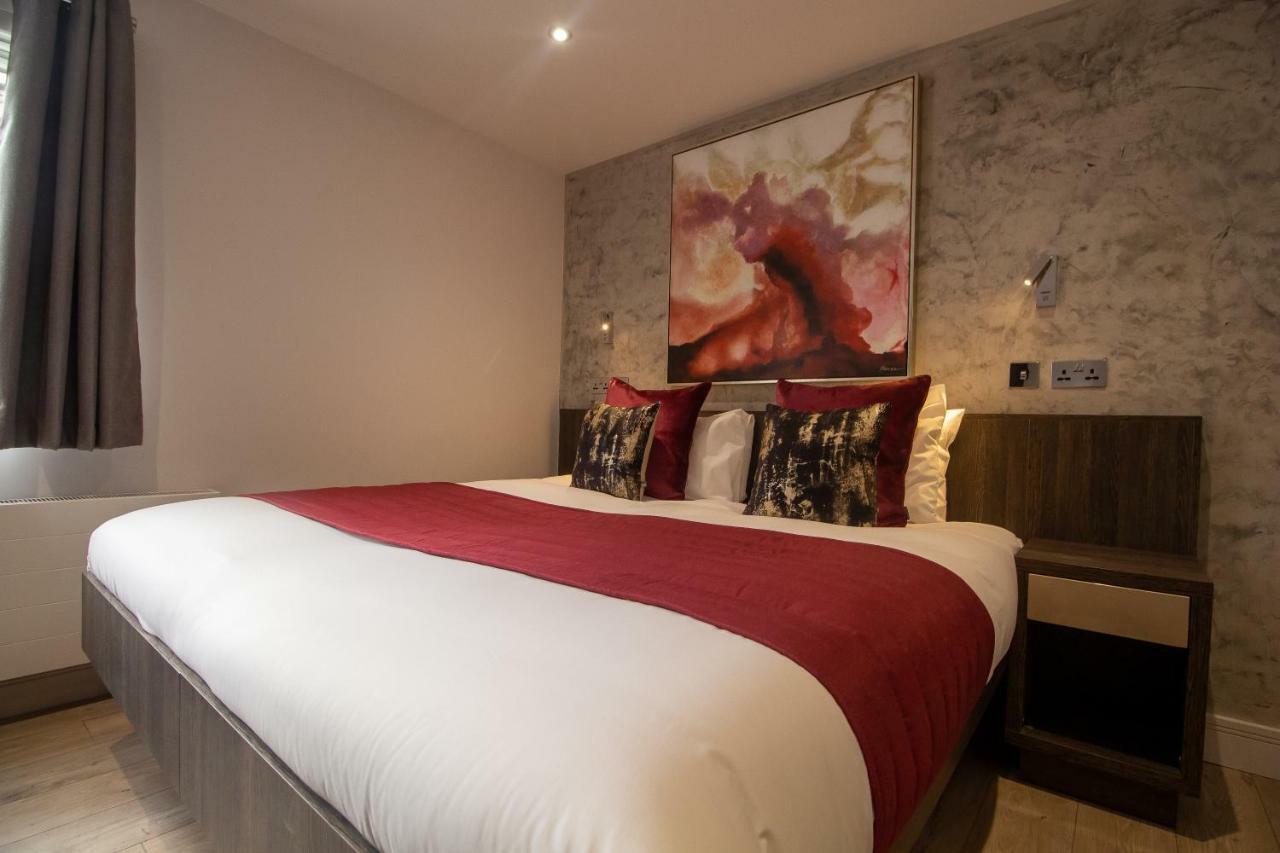 Signature Suites Peterborough Eksteriør bilde