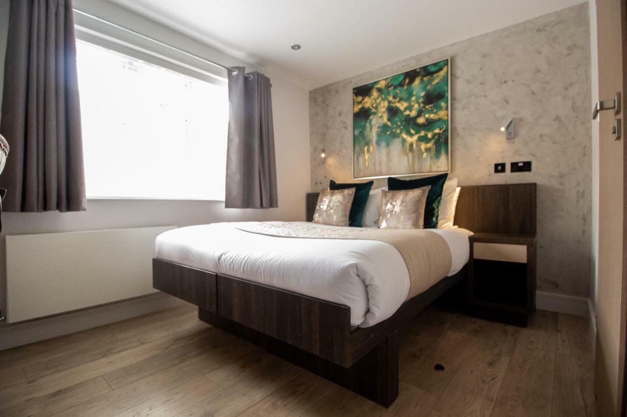 Signature Suites Peterborough Eksteriør bilde