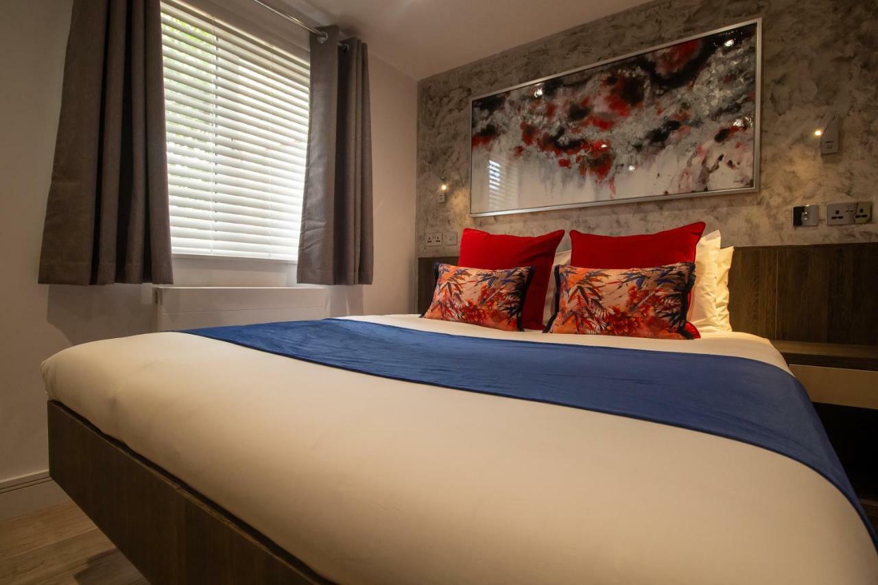 Signature Suites Peterborough Eksteriør bilde