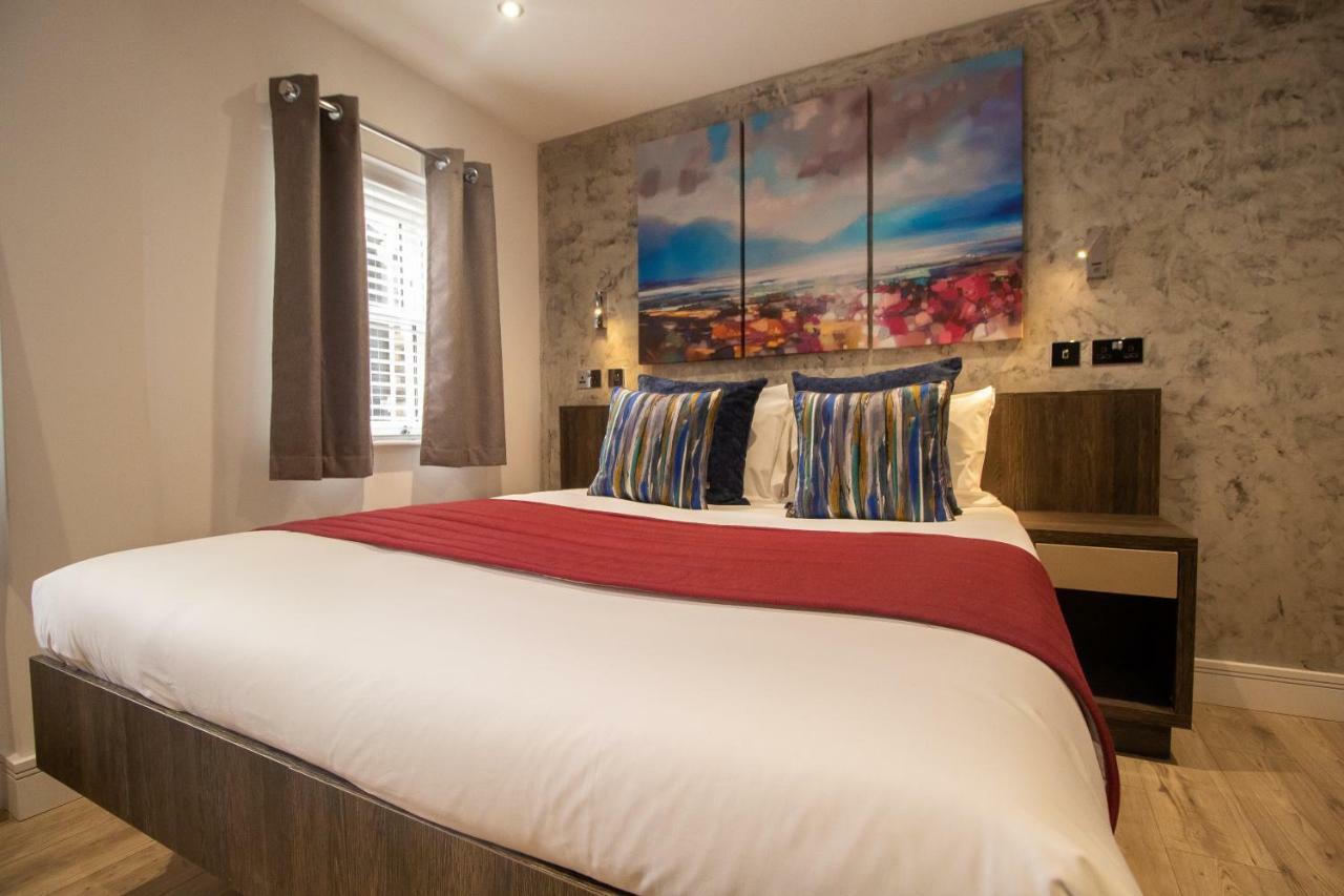 Signature Suites Peterborough Eksteriør bilde