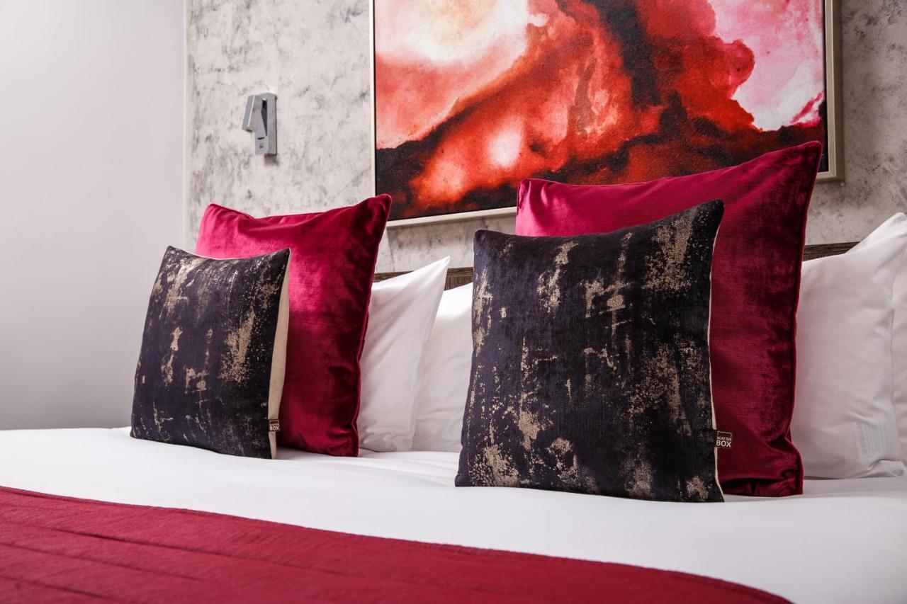 Signature Suites Peterborough Eksteriør bilde