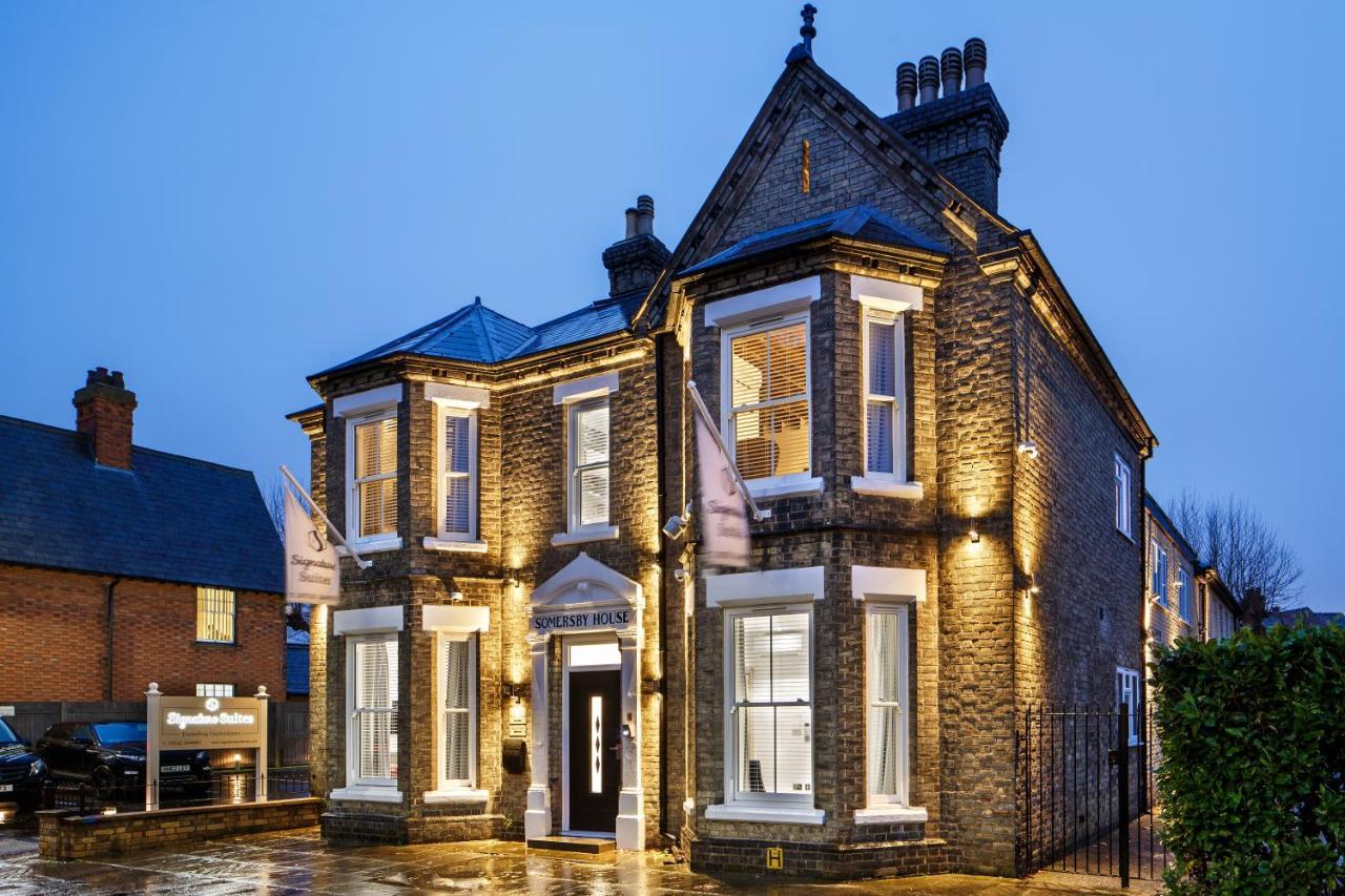 Signature Suites Peterborough Eksteriør bilde